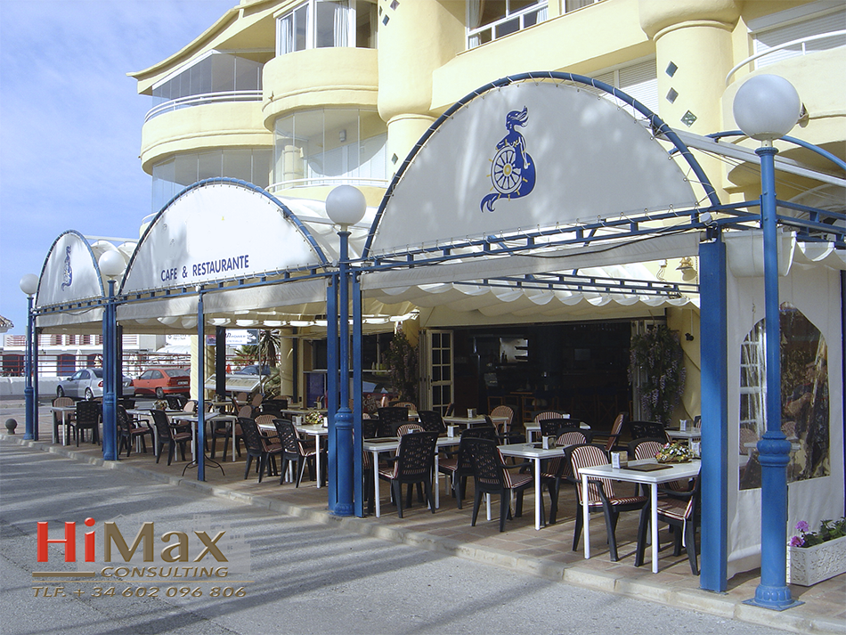 Restaurante en Puerto Marina