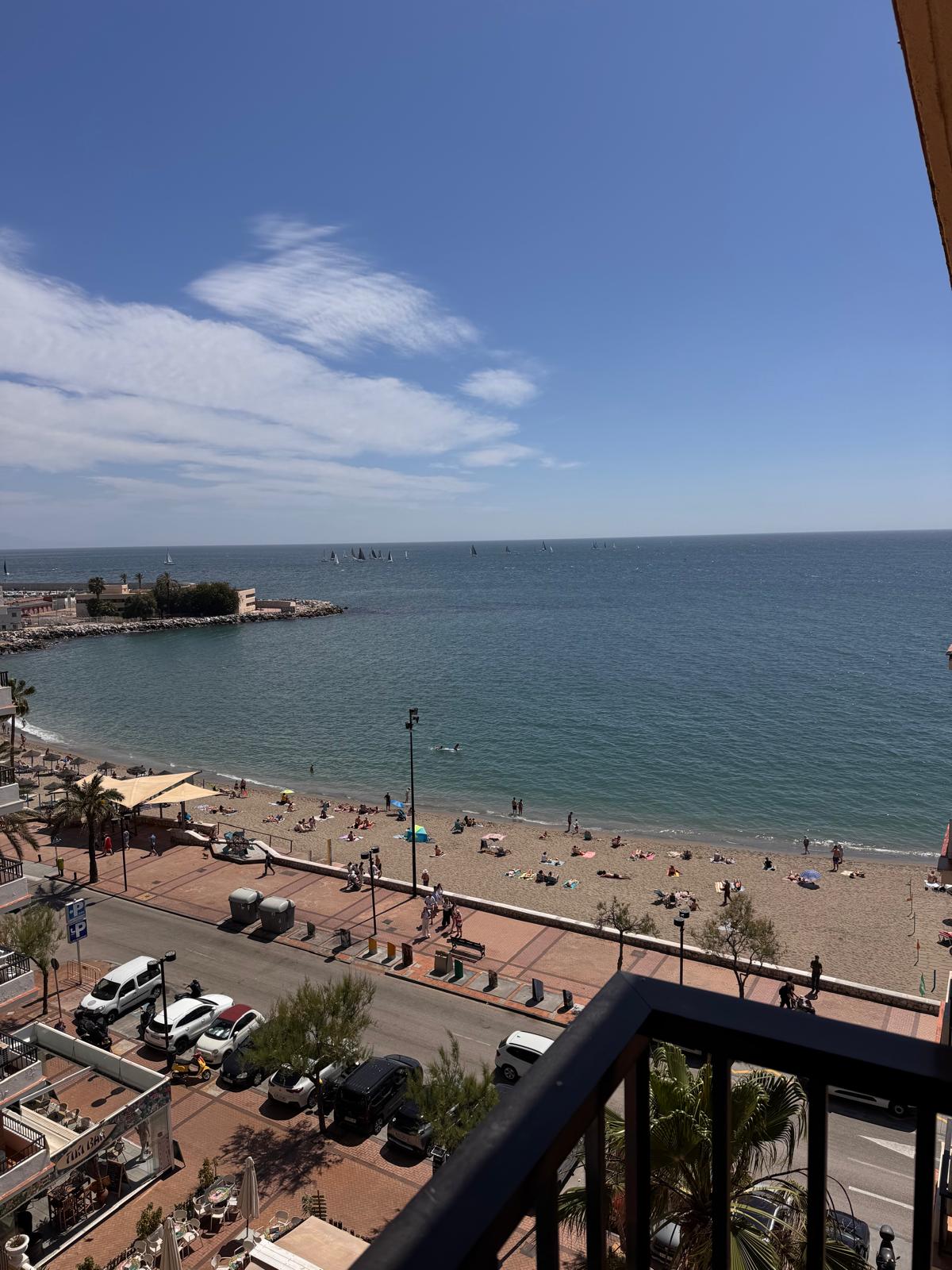 Piso de primera línea en "La Perla, Fuengirola."