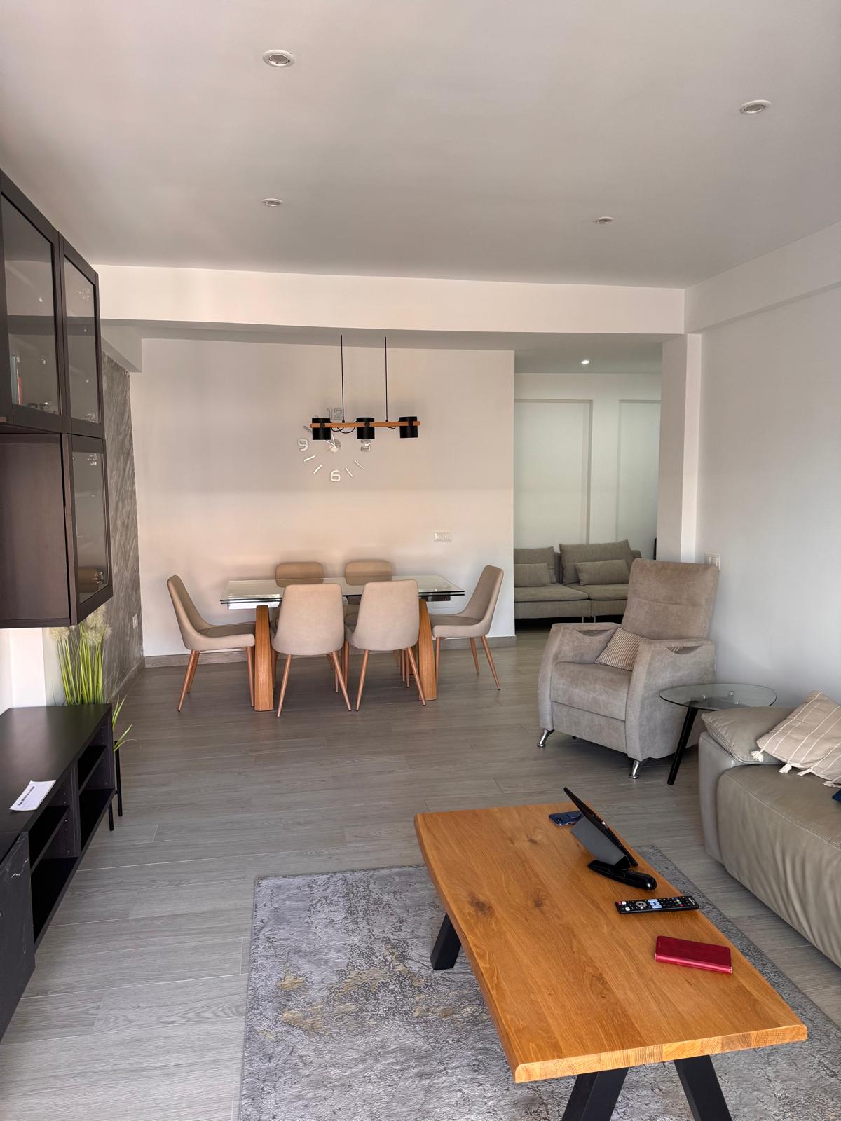 Piso de primera línea en "La Perla, Fuengirola."